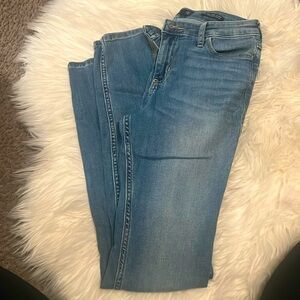 Hollister Light Wash Mid Rise Super Skinny